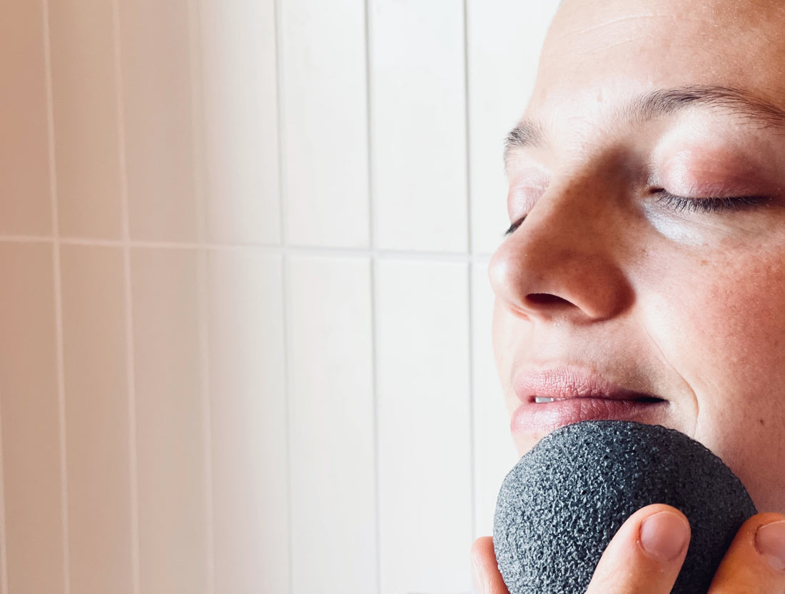 Charcoal Konjac Sponge – For Oily & Acne-Prone Skin